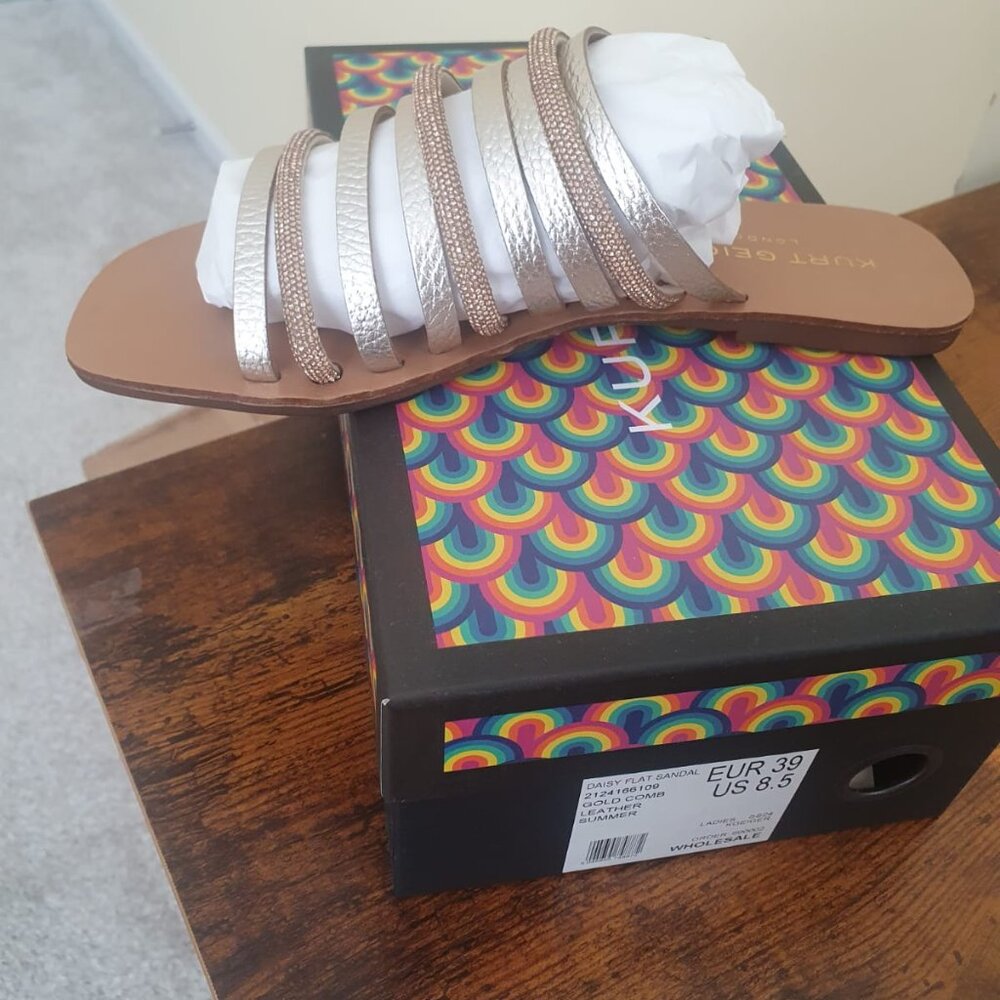 Sandal Kurt Geiger DAISY FLAT  Color: GOLD COMB  Size: 8.5, new, never worn - Picture 10 of 12